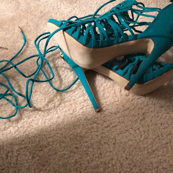 Pumps - Picture 3 of 3